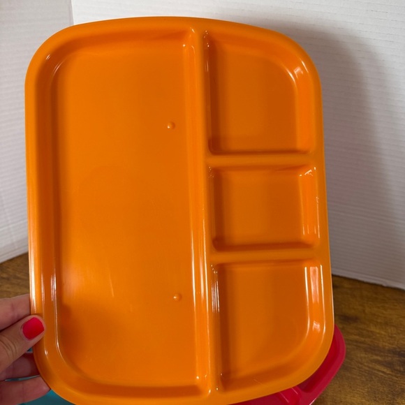 Kids Lot Of 4 Divided Trays 4 Plates 8 Spoons Reusable Plastic 16 Pc Colorful - Picture 5 of 8